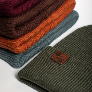 
                  
                    Laden Sie das Bild in den Galerie-Viewer, LTD ED &amp;#39;SUB X CARPWORLD&amp;#39; Collab Beanie
                  
                