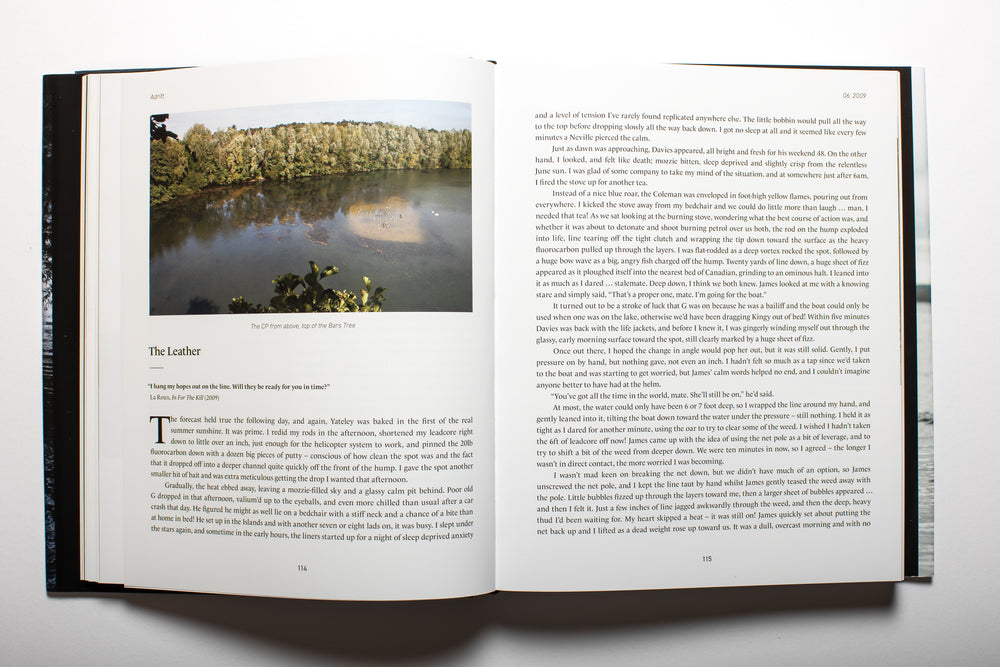 
                  
                    Laden Sie das Bild in den Galerie-Viewer, ADRIFT - 35 YEARS IN SEARCH OF CARP | Gareth Fareham
                  
                