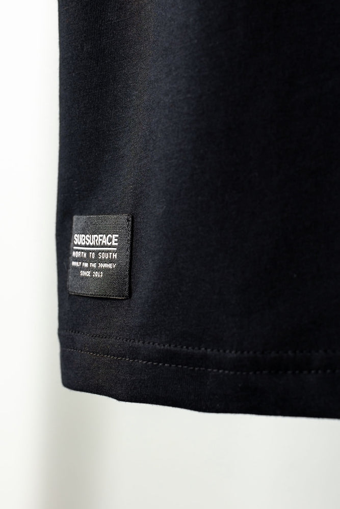 
                  
                    Laden Sie das Bild in den Galerie-Viewer, &amp;#39;BASIC&amp;#39; Tee | Black
                  
                