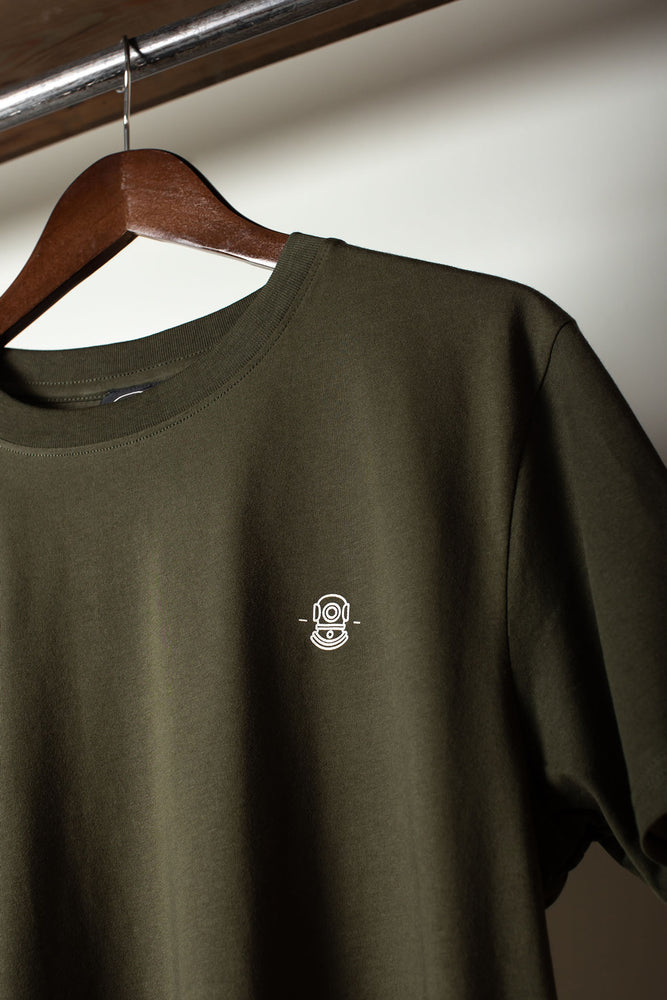 
                  
                    Laden Sie das Bild in den Galerie-Viewer, &amp;#39;BASIC&amp;#39; Tee | Green
                  
                