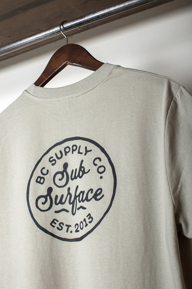
                  
                    Charger l&amp;#39;image dans la galerie, &amp;#39;SUPPLY CO&amp;#39; Tee | Stone
                  
                
