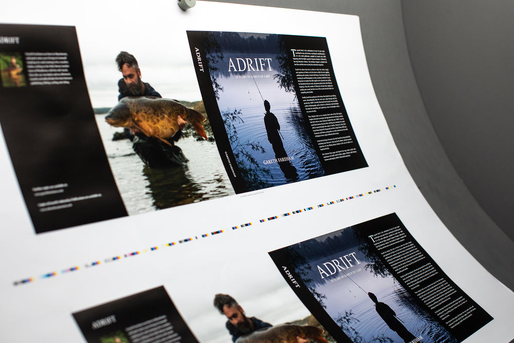 
                  
                    Laden Sie das Bild in den Galerie-Viewer, ADRIFT - 35 YEARS IN SEARCH OF CARP | Gareth Fareham
                  
                