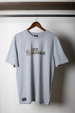 
                  
                    Laden Sie das Bild in den Galerie-Viewer, &amp;#39;OG CAMO&amp;#39; Tee | Heather Grey
                  
                