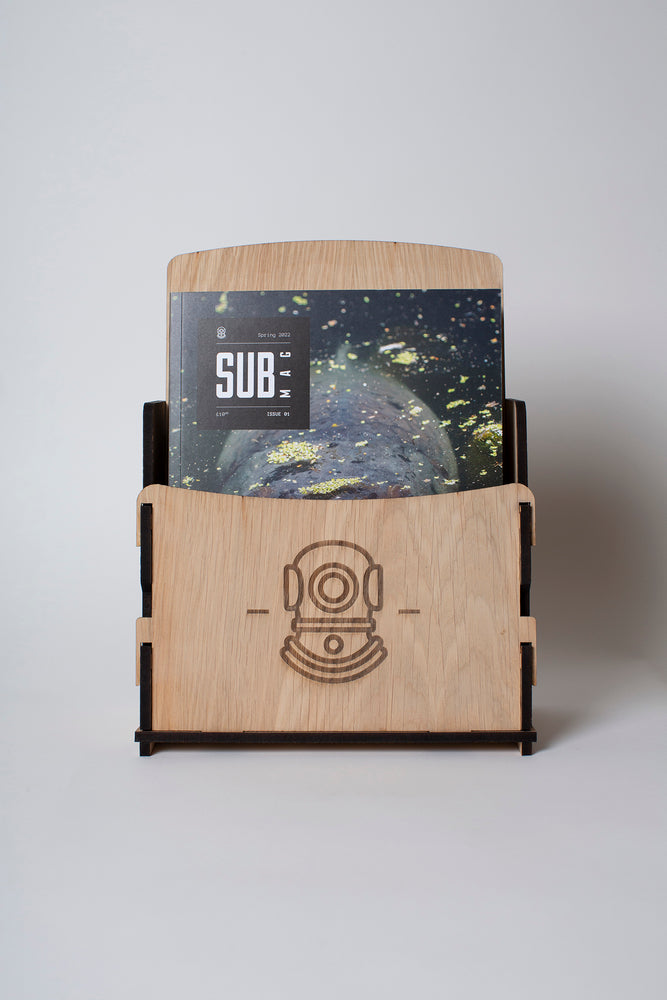 SUBmag Stand