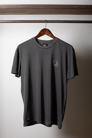 
                  
                    Charger l&amp;#39;image dans la galerie, &amp;#39;LUCKY&amp;#39; Tee | Aged Steel Grey
                  
                