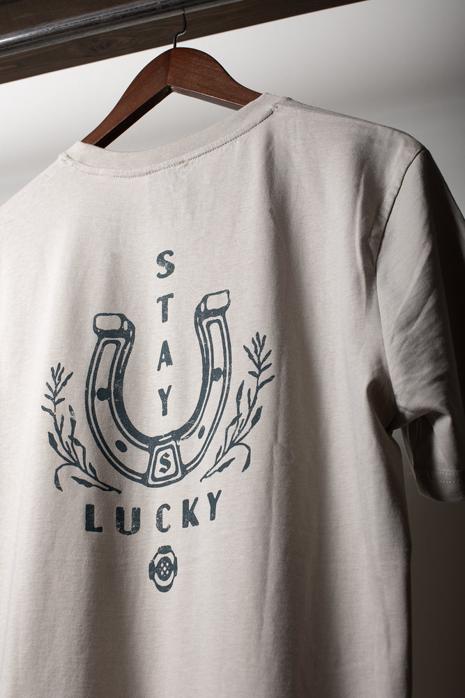 
                  
                    Charger l&amp;#39;image dans la galerie, &amp;#39;LUCKY&amp;#39; Tee | Sand
                  
                
