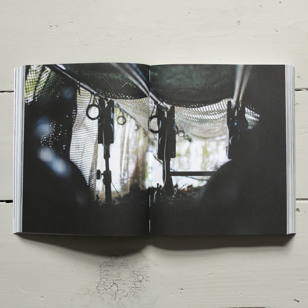 
                  
                    Laden Sie das Bild in den Galerie-Viewer, SUB | SURFACE Journal Issue 3 | A Movement to Escape
                  
                