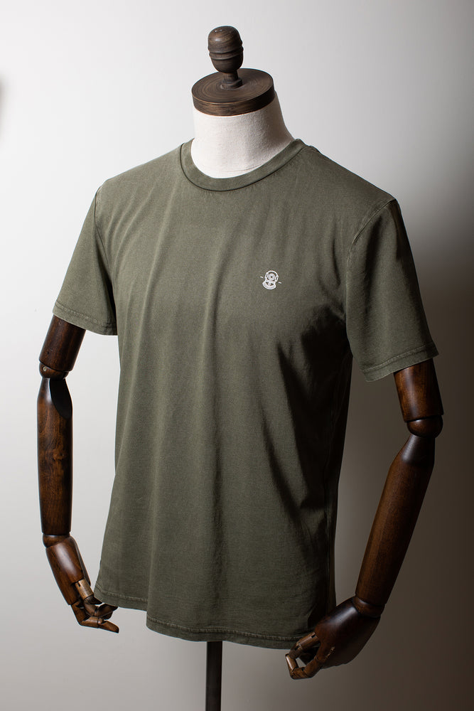 
                  
                    Load image into Gallery viewer, &amp;#39;PATINA&amp;#39; Basic Tee | Aged Olive
                  
                